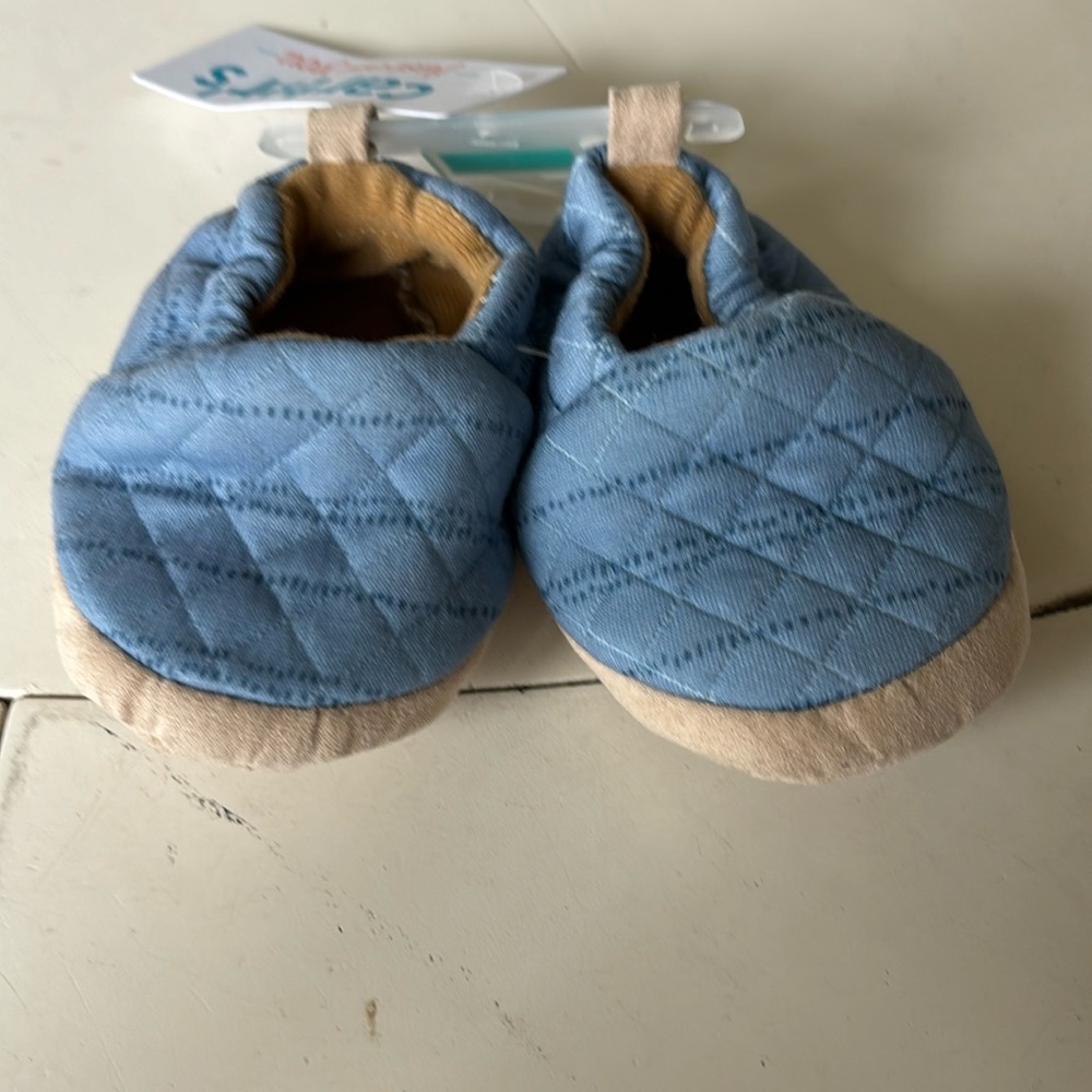 🌺 NWT Carter's Blue and Tan Baby Walker Shoes